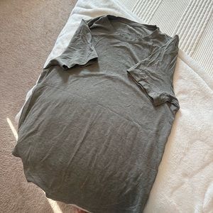 Lululemon women’s love tee in army green